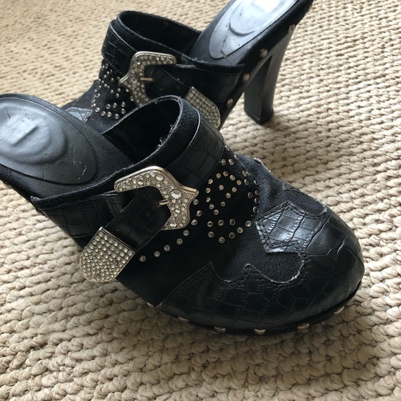 Funky Black heels - Picture 1 of 3